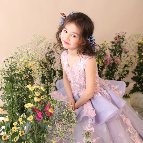 Chic / Beautiful Church Wedding Party Dresses 2017 Flower Girl Dresses Lilac Ball Gown Floor-Length / Long Scoop Neck Sleeveless Flower Appliques Glitter