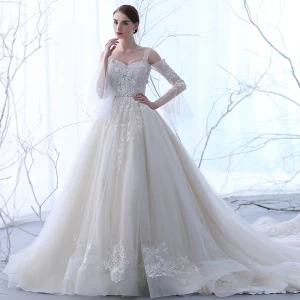 Fine Champagne Gjennomsiktig Brudekjoler 2018 Ballkjole Strapless Langermede Ryggløse Appliques Blonder Buste Cathedral Train