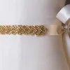 Charmant Het Beste Goud Witte Gala Sjerp 2020 Satijn Metaal Handgemaakt Kralen Rhinestone Huwelijk Avond Accessoires