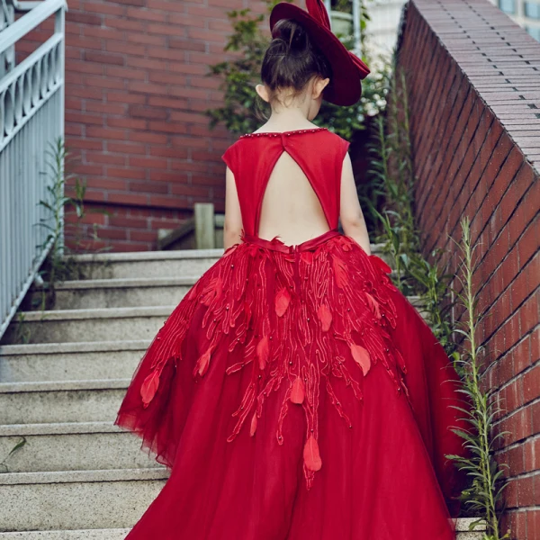 Chic / Belle Église Robe Pour Mariage 2017 Robe Ceremonie Fille Rouge Robe Boule Asymétrique Encolure Dégagée Sans Manches Dos Nu Fleur Appliques Perle Plumes