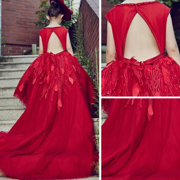 Chic / Belle Église Robe Pour Mariage 2017 Robe Ceremonie Fille Rouge Robe Boule Asymétrique Encolure Dégagée Sans Manches Dos Nu Fleur Appliques Perle Plumes