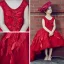 Chic / Belle Église Robe Pour Mariage 2017 Robe Ceremonie Fille Rouge Robe Boule Asymétrique Encolure Dégagée Sans Manches Dos Nu Fleur Appliques Perle Plumes
