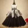 Chic / Beautiful Church Wedding Party Dresses 2017 Flower Girl Dresses Black White Ball Gown Floor-Length / Long Scoop Neck Sleeveless Beading Flower Appliques