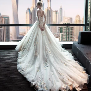 Chic Belle Église Robe De Mariée 2017 Dos Nu Dentelle Appliques Fleur Paillettes Ivoire Robe Boule Royal Train