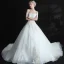 Schöne Kirche Brautkleider 2017 Rückenfreies Spitze Applikationen Blumen Pailletten Ivory / Creme Ballkleid Königliche Schleppe