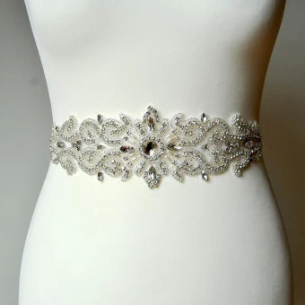 Luxury Gorgeous White Prom Sash 2020 Metal Satin Handmade Beading Crystal Pearl Rhinestone Wedding Evening Party Accessories