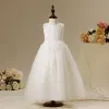 Chic / Beautiful Church Wedding Party Dresses 2017 Flower Girl Dresses White A-Line / Princess Floor-Length / Long Scoop Neck Sleeveless Lace Appliques Pearl Sequins