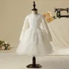 Modest / Simple Church Wedding Party Dresses 2017 Flower Girl Dresses White Knee-Length Ball Gown Scoop Neck Long Sleeve Lace Appliques