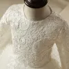 Modest / Simple Church Wedding Party Dresses 2017 Flower Girl Dresses White Knee-Length Ball Gown Scoop Neck Long Sleeve Lace Appliques