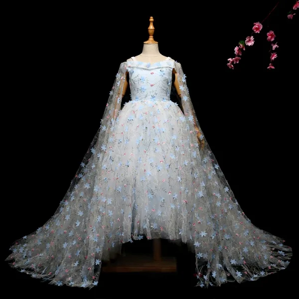 Elegant Sky Blue Flower Girl Dresses 2017 Ball Gown Lace Appliques Strapless Sleeveless Court Train Wedding Party Dresses