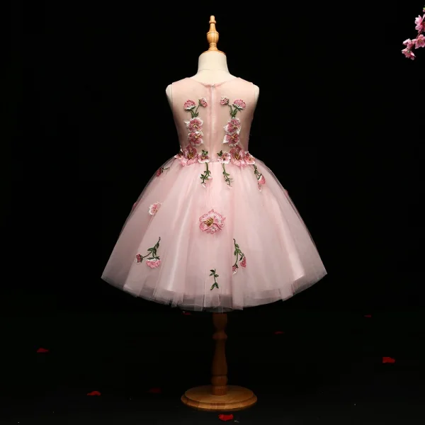 Chic / Beautiful Blushing Pink Flower Girl Dresses 2017 Ball Gown Lace Appliques Pearl Scoop Neck Sleeveless Short Wedding Party Dresses