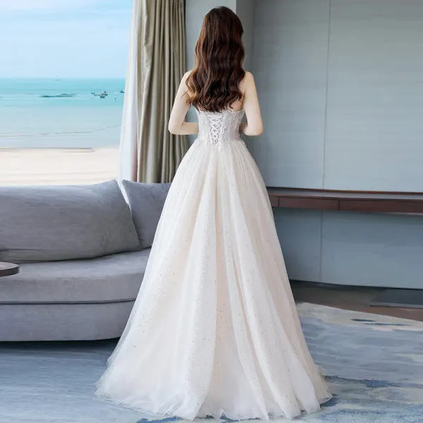 Élégant Champagne Robe De Mariée 2018 Princesse Perlage En Dentelle Fleur Paillettes Bretelles Spaghetti Dos Nu Sans Manches Longue Mariage