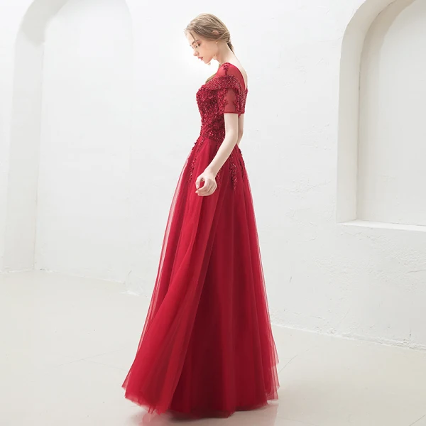 Charming Burgundy Evening Dresses  2018 A-Line / Princess Scoop Neck Beading Crystal Lace Flower Short Sleeve Sequins Backless Floor-Length / Long Formal Dresses