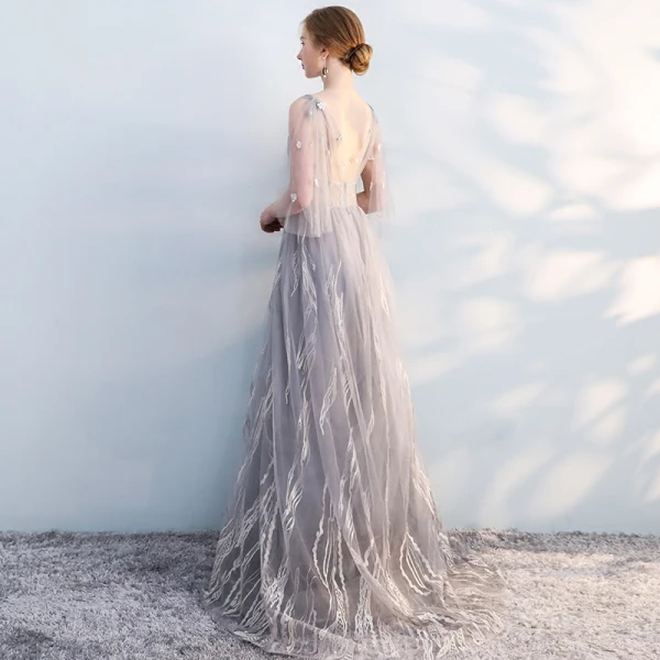 Chic / Beautiful Grey Evening Dresses  2017 A-Line / Princess Lace Appliques Bow V-Neck Backless Sleeveless Floor-Length / Long Formal Dresses