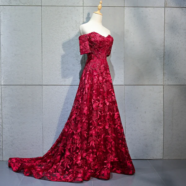 Charming Burgundy Evening Dresses 2018 A-Line / Princess Beading Crystal Lace Flower Rhinestone Off-The-Shoulder Backless Short Sleeve Court Train Formal Dresses