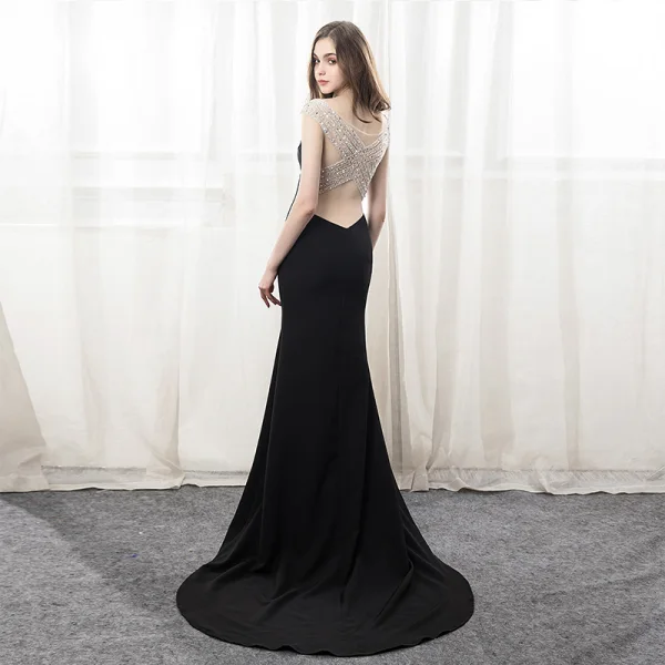 Sexy Noir Robe De Soirée 2018 Trompette / Sirène Perlage Paillettes Dos Nu V-Cou Sans Manches Tribunal Train Robe De Ceremonie