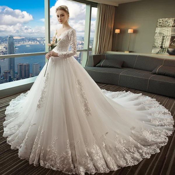 Chic / Belle Blanche Robe De Mariée 2018 Robe Boule En Dentelle Appliques Cristal Perlage V-Cou Dos Nu Manches Longues Cathedral Train Mariage