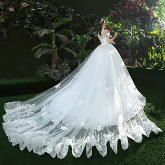 Étourdissant Blanche Robe De Mariée 2018 Robe Boule En Dentelle Appliques Perlage Encolure Dégagée Dos Nu Sans Manches Royal Train Mariage