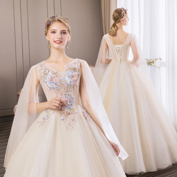 Abordable Champagne Robe De Bal 2018 Robe Boule En Dentelle Fleur Perle Faux Diamant V-Cou Dos Nu Sans Manches Longue Robe De Ceremonie