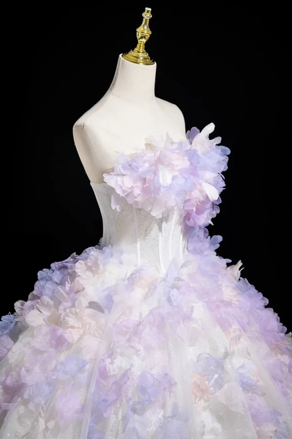 Flower Fairy Lavender Appliques White Prom Dresses 2025 Ball Gown Strapless Sleeveless Backless Court Train Prom Formal Dresses