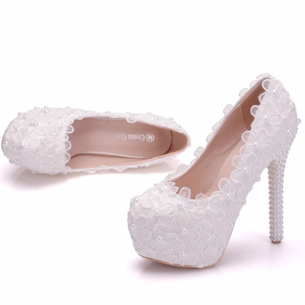 Chic / Beautiful White Wedding Shoes 2018 Lace Flower Pearl 14 cm Stiletto Heels Round Toe Wedding Pumps
