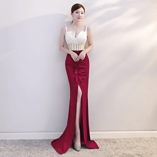 Sexy Noire Robe De Soirée 2019 Trompette / Sirène Perlage Bretelles Spaghetti Sans Manches Dos Nu Train De Balayage Robe De Ceremonie