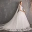 Eleganta Elfenben Bröllopsklänningar 2019 Prinsessa Spets Paljetter Axlar Ärmlös Halterneck Chapel Train