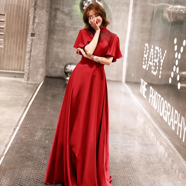Chic / Beautiful Burgundy Evening Dresses  2019 A-Line / Princess Crystal High Neck Short Sleeve Backless Floor-Length / Long Formal Dresses