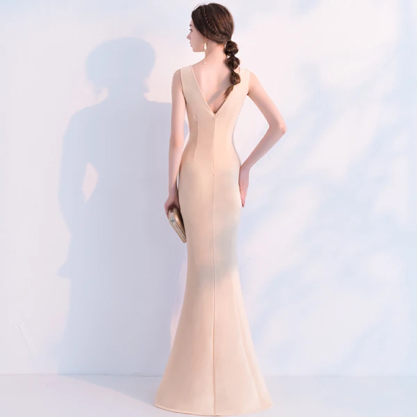 Chic / Beautiful Champagne Evening Dresses 2019 Trumpet / Mermaid V-Neck Sleeveless Backless Floor-Length / Long Formal Dresses