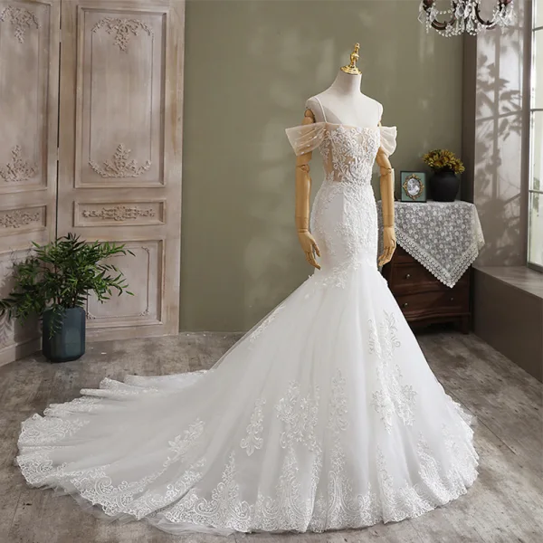 Sexy White Trumpet / Mermaid Wedding Dresses 2021 Spaghetti Straps Beading Pearl Rhinestone Lace Flower Sleeveless Backless Cathedral Train Wedding
