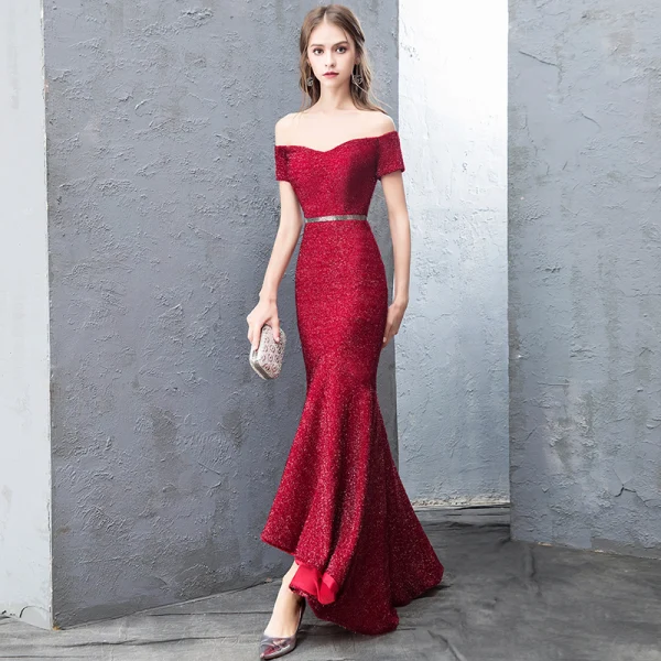 Scintillantes Bordeaux Robe De Soirée 2019 Trompette / Sirène De l'épaule Dentelle Paillettes Manches Courtes Dos Nu Ceinture Asymétrique Robe De Ceremonie