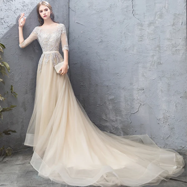 Élégant Champagne Robe De Soirée 2019 Princesse Encolure Dégagée En Dentelle Fleur Cristal Perlage Paillettes 1/2 Manches Dos Nu Chapel Train Robe De Ceremonie