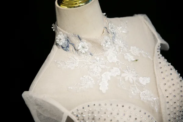 Demure Ivory Beading Pearl Rhinestone Lace Flower Prom Dresses 2025 Ball Gown High Neck Cap Sleeves Backless Floor-Length / Long Formal Dresses