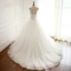 Elegant Hvit Puffy Brudekjoler 2018 Ballkjole Blonder Appliques Kjæreste Ryggløse Uten Ermer Cathedral Train Bryllup