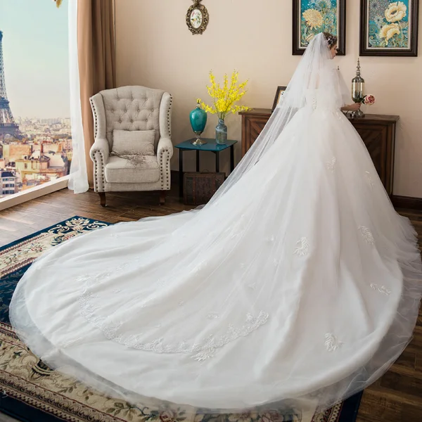 Chic / Beautiful Ivory Wedding Dresses 2018 Ball Gown Appliques Scoop Neck Backless 1/2 Sleeves Royal Train Wedding