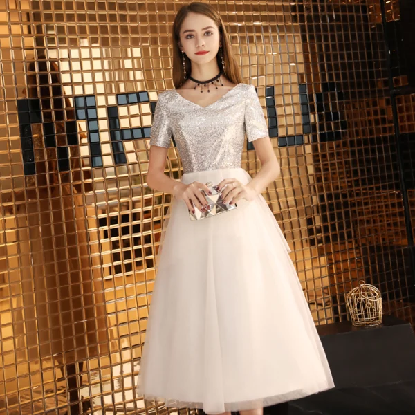 Modern / Fashion Black Homecoming Graduation Dresses 2019 A-Line / Princess V-Neck Sequins Short Sleeve Backless Tea-length Formal Dresses