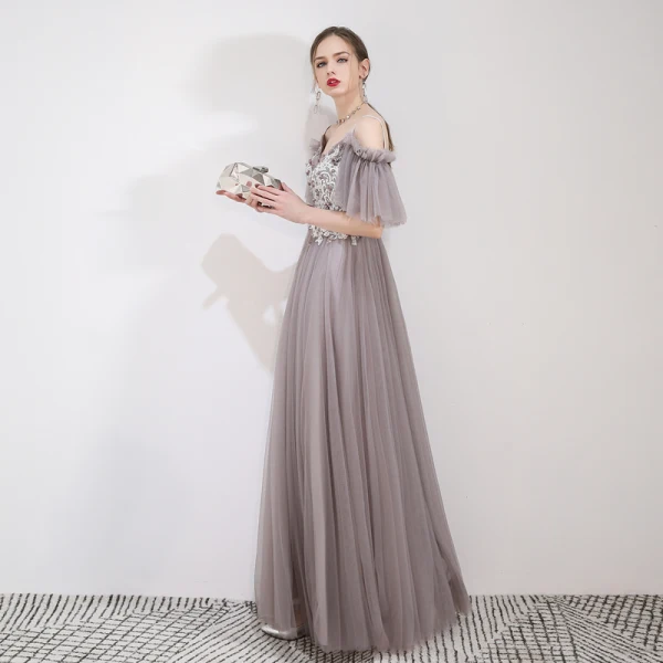 Élégant Gris Robe De Soirée 2019 Princesse Bretelles Spaghetti Appliques En Dentelle Fleur Manches Courtes Dos Nu Longue Robe De Ceremonie