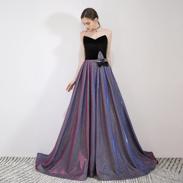 Sjarmerende Purple Stjernehimmelen Selskapskjoler 2019 Prinsesse Suede Strapless Glitter Polyester Appliques Uten Ermer Ryggløse Feie Tog Formelle Kjoler