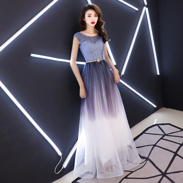 Charmant Grape Dégradé De Couleur 2019 Princesse Robe De Soirée Encolure Dégagée Paillettes Métal Ceinture Sans Manches Dos Nu Longue Robe De Ceremonie