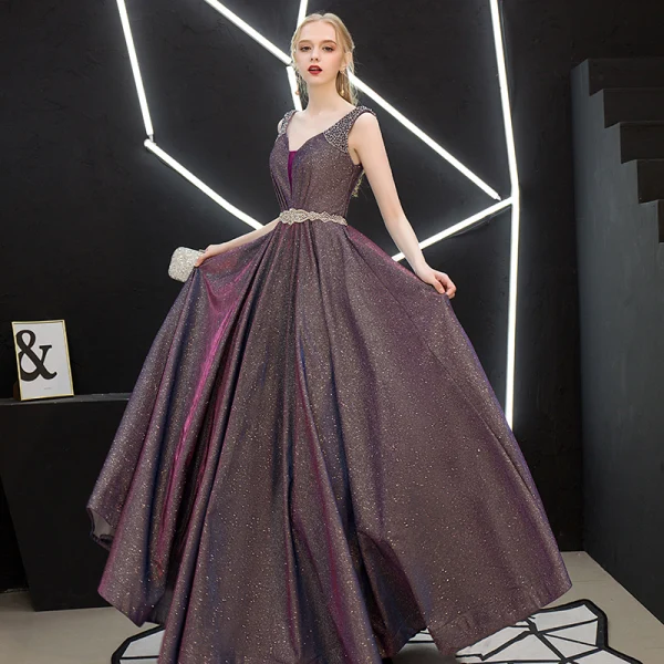 Charmant Silber Abendkleider 2019 A Linie Ärmellos Glanz Polyester Perle Strass Stoffgürtel V-Ausschnitt Rückenfreies Lange Festliche Kleider