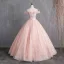 Élégant Perle Rose Robe De Bal 2019 Robe Boule De l'épaule Appliques En Dentelle Fleur Paillettes Noeud Perle Manches Courtes Dos Nu Longue Robe De Ceremonie