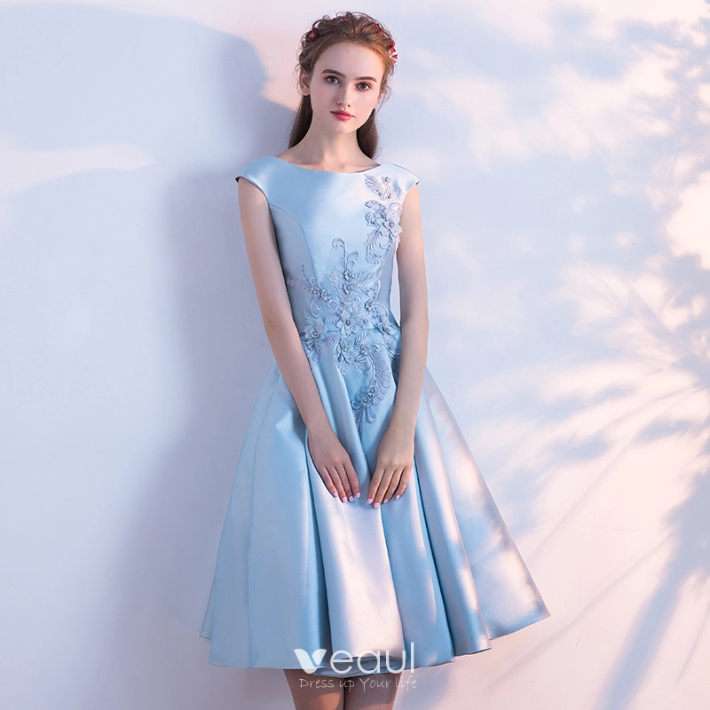 Chic / Beautiful Sky Blue Homecoming Graduation Dresses 2018 A-Line /  Princess Embroidered Scoop Neck Backless Sleeveless Knee-Length Formal  Dresses