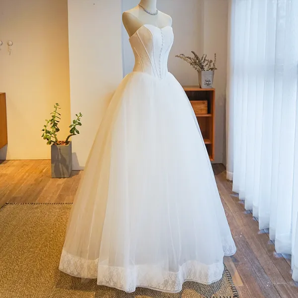 Modest / Simple Ivory Wedding Dresses 2019 Ball Gown Strapless Lace Sleeveless Backless Floor-Length / Long