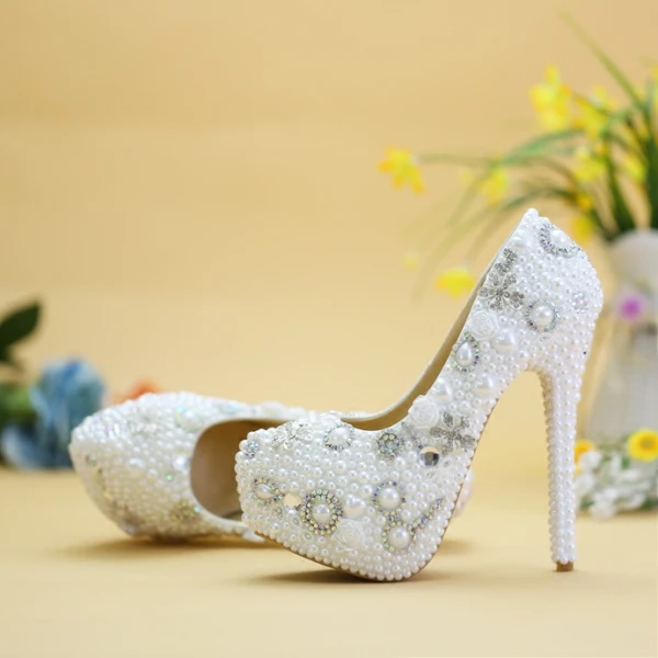 Chic / Beautiful White Wedding Shoes 2019 Appliques Pearl Rhinestone Crystal 14 cm Stiletto Heels Round Toe Wedding Pumps