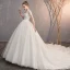 Élégant Ivoire Robe De Mariée 2019 Robe Boule Encolure Dégagée Perlage Cristal En Dentelle Fleur Manches Courtes Dos Nu Cathedral Train