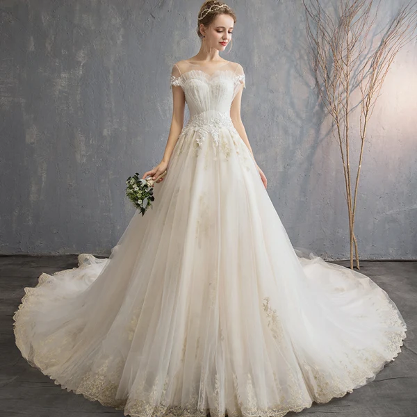 Élégant Champagne Robe De Mariée 2019 Princesse Encolure Dégagée Volants Perlage Perle En Dentelle Fleur Manches Courtes Dos Nu Royal Train