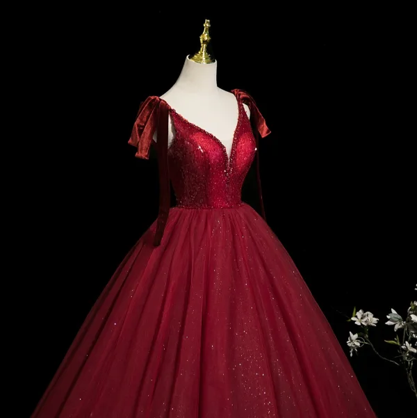 Bling Bling Burgundy Beading Sequins Prom Dresses 2025 Ball Gown Spaghetti Straps Sleeveless Backless Floor-Length / Long Formal Dresses