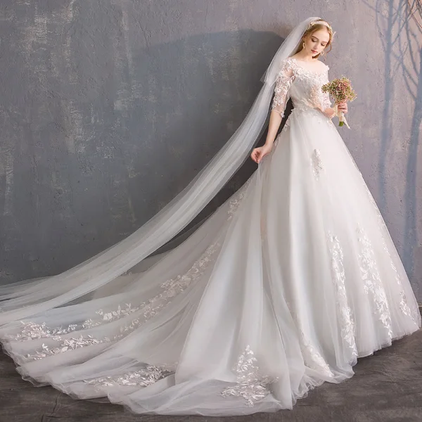 Élégant Ivoire Robe De Mariée 2019 Princesse Encolure Dégagée Appliques En Dentelle Fleur Perle 3/4 Manches Dos Nu Cathedral Train
