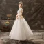 Élégant Couleur Unie Ivoire Robe De Mariée 2019 Princesse Encolure Dégagée Sans Manches En Dentelle Longue