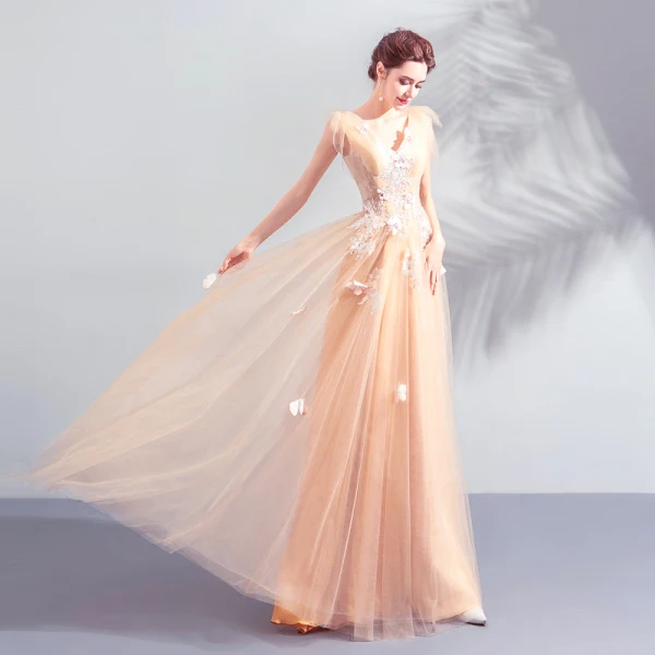 Élégant Champagne Robe De Bal 2019 Princesse V-Cou Appliques En Dentelle Fleur Perlage Paillettes Sans Manches Dos Nu Longue Robe De Ceremonie